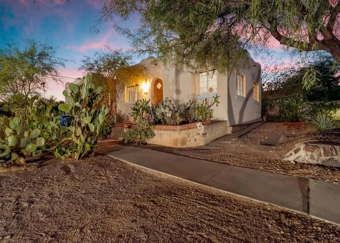 Holiday home Desert Bloom, Blocks From U Of A, 1 Bedroom 1 Ba *